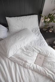 how to create the most comfortable bed in the world adulting 101 most comfortable bed most comfortable sheets bed comforters