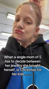 The Struggles of a Single Mom During the Holidays