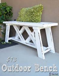 How To Build An Outdoor Bench With Free Plans In 2020 Einfaches Wohndekor Aussenbanke Rustikales Bauernhausdekor