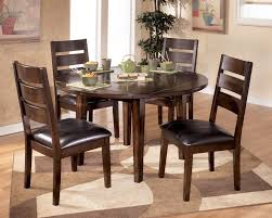 Home Interiors Cool Round Kitchen Table Big Lots Also Round Kitchen Tables Butterfly Leaf From Small Round Dining Kitche Set Meja Makan Meja Makan Kursi Makan