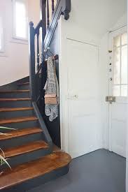 Une Premiere Maison Pres De Paris Planete Deco A Homes World Renovation Escalier Bois Salon Vert Maison