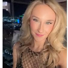 Amanda Bennett (@amandadianne67) • Threads, Say more