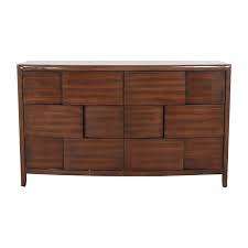 Raymour & flanigan carries bedroom sets for twin, full, queen, king and california king size mattresses. 52 Off Raymour Flanigan Raymour Flanigan Saratoga Bedroom Dresser Storage