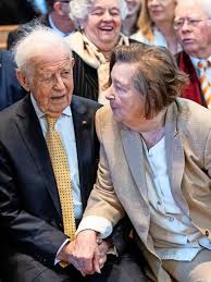 Ich persönlich trauere um einen menschen, der mir noch bis kurz vor seinem tode wichtigen rat gab. 90 Geburtstag Von Kurt Biedenkopf Dnn Dresdner Neueste Nachrichten