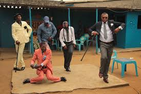 Société des ambianceurs et des personnes élégantes albo sape ~ po polsku skrót ten rozwija się jako stowarzyszenie amantów pedantów i elegantów. Dossier La Sape Des Ambianceurs Congolais A La Conquete Du Monde Bonnegueule