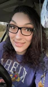 Karla Elliott's Instagram, Twitter & Facebook