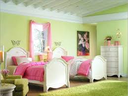 If your stools have suddenly turned green, finding out what's happened is probably the first thing on your mind. Pink Green Room Combine Rooms Bedroom Decorating Teenage Girl Living Bac Ojj