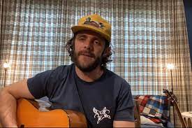 Thomas Rhett Takes Fans Down Memory Lane In New Song Growing Up