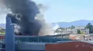 Principio d'incendio in un'abitazione, un ricoverato / video. Pl91jiks75wndm