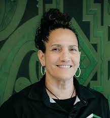 Anna Kinnaird's Instagram, Twitter & Facebook