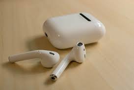 difference between earbuds headphones workout headphones