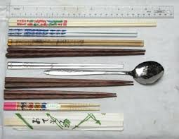 Take this asian women faces quiz and find out. Differences Between Japanese Chinese And Korean Chopsticks Pogogi Japanese Food