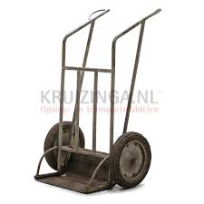 Ce chariot vous permet de transporter facilement votre bouteille de gaz. Box Stockage Pour Des Bouteilles A Gaz Chariot Porte Bouteilles A Gaz Pour Bouteilles A Gaz 103 Kruizinga Fr
