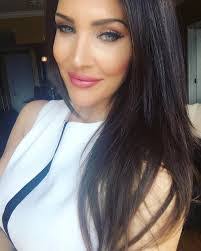 Melisa Dillon's Instagram, Twitter & Facebook