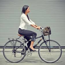 Fahrradmode Fur Frauen 22 Outfits Und Fashion Tipps Dekoration Haus Fahrrad Mode Fahrradmode Fahrrad Stil