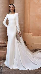 Your Guide To 2020 S Hottest Wedding Dress Trends Part 1 Sleeves Wedding Inspirasi Long Wedding Dresses Long Sleeve Mermaid Wedding Dress Wedding Dress Sleeves