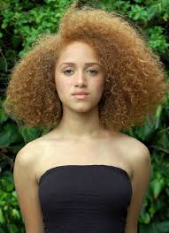One Length On Natural Curls Can Be A Great Option To Bring Out The Coils Sometimes Layers On Tight C Natural Hair Styles Natural Hair Beauty Curly Hair Styles