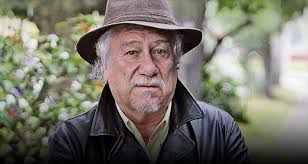 En poesía una verdad mal dicha, como sucede con tanto poema político,  fácilmente se vuelve mentira». Entrevista a Juan Manuel Roca