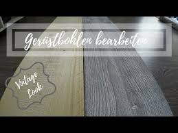 Holz Mit Kaffee Essigessenz Und Stahlwolle Verwittern Altern Lassen Treibholz Effekt Tutorial Diy You Gerustbohlen Verwittertes Holz Diy Verwittertes Holz