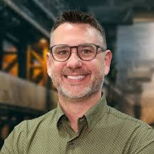 Karen Sutter's Instagram, Twitter & Facebook