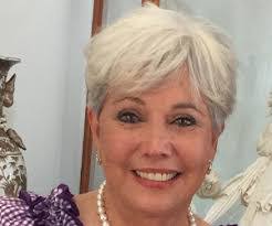 Leona Rocha's Instagram, Twitter & Facebook