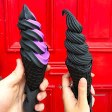 7 Things You Need To Know About The New Black Ice Cream Trend Black Ice Cream Charcoal Ice Cream Love Ice Cream