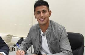 Angileri joined local club escuela deportiva junín at the age of six, but soon thereafter joined san martín de mendoza. Fabrizio Angileri Hincha De De Que Cuadro Es Fabrizio Angileri