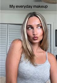 Addison Buck (@addibabyyyy)