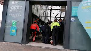 51, sector 2, romania, inregistrata la registrul comertului sub nr. Scandal Monstru La Shopping City ÈelimbÄr Youtube