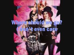 Слова и текст песни the veronicas hook me up предоставлены сайтом megalyrics.ru. The Veronicas Hook Me Up Lyrics Youtube
