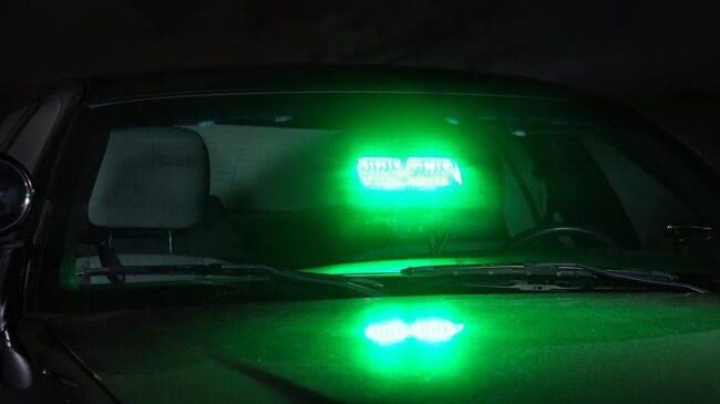 What Do Green Flashing Lights Mean in Ontario, and Why Should You Care? -  Your Sunset Country