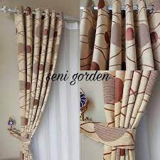 Model gorden minimalis jendela atau window kecil memang mudah untuk dicari atau anda mungkin bisa penempatan sebuah gorden jendela atau window kecil minimalis yang baik akan membuat ruangan menjadi lebih sebagai salah satu penutup jendela tentunya membutuhkan warna yang. Gorden Murah Bahan Kain Blackout Polkadot Gorden Pintu Dan Jendela Pusat Gorden Korden Tirai Hordeng Shopee Indonesia