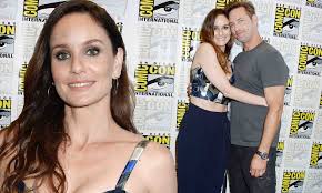Sarah Wayne Callies stuns in skimpy bustier at Comic-Con | Daily Mail Online