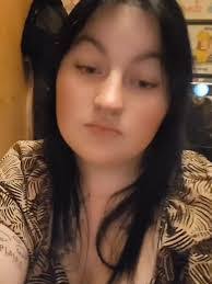 Leanne Dutton's Instagram, Twitter & Facebook