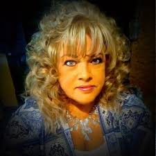 Introduction to Daylilies and Friends Group with Heavenly United We Stand