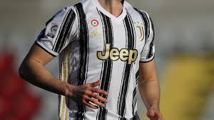 Cristiano ronaldo, paulo dybala, weston mckainne were the ones who posed with the new shirts. The Possible Juventus Jersey For The 2021 22 Season Is Filtered Ruetir