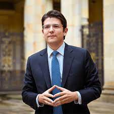 Colombia en alerta: violento ataque contra el senador Miguel Uribe -  Lideres Latinos Usa