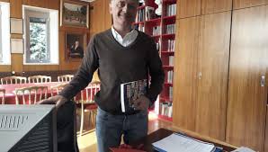 De médecine, md, phd, chef du service des urgences hegp. Vaccinodrome Le Maire De La Garenne Colombes Est Pret A Lancer La Vaccination Des Habitants