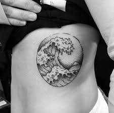 The japanese wave tattoo is a very popular symbol among thousands of people who desire to have an artistic representation of the powerful japanese forces that swept across the land in the world war ii. 60 Of The Best Wave Tattoos You Ll Ever See Tattooblend