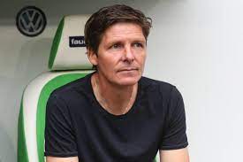 Nachdem trainer oliver glasner die transferpolitik öffentlich kritisierte, meldete sich sportchef jörg schmadtke zu wort. Oliver Glasner Steckbrief Bilder Und News Web De