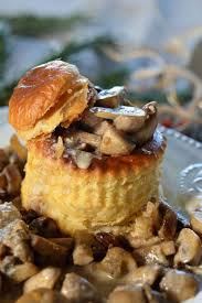 Vol Au Vent Aux Champignons Et Sauce Au Foie Gras Entree De Noel 10 Idees De Recettes Originales Recette Recettes De Cuisine Vol Au Vent