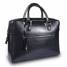 The brand boasts of exquisite design and critical attention to detail which creates a sense of pure luxury. Buy Alain Delon Products In Malaysia June 2021