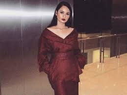 Izara aishah can be seen using the following weapons in the following films and television series. Izara Aishah Mohon Maaf Isu Baju Terlampau Seksi News Features Cinema Online