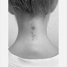 Kaitlynn Carter Just Got A Dainty Neck Tattoo Neck Tattoos Women Rose Neck Tattoo Neck Tattoo