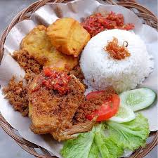 Repost From Hendijajan Repost Media App Ayam Goreng Lengkuas Di Mulbaksomalang Selain Repost From Hendijajan Repost Me Resep Ayam Ayam Goreng Ayam