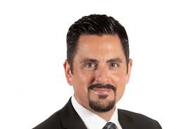 In evening highlighting full range of cello, CSO, soloist Lars Kirvan  present poignant Bloch, Brahms