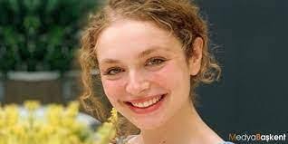 Aşkın Tarifi Dizisi Naz kim? Serra Arıtürk kaç yaşında, nerelidir? Serra  Arıtürk Sevgilisi kim?