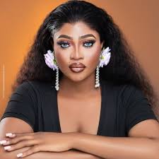 MAKEUP ARTIST IN ACCRA -GHANA 🇬🇭 (@lushnloud) · Accra