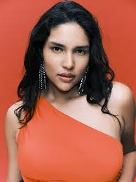 Carol Caputo's Instagram, Twitter & Facebook