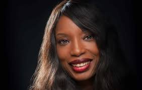 Questions de Temps: Rebecca Stevens Alder, l'engagement